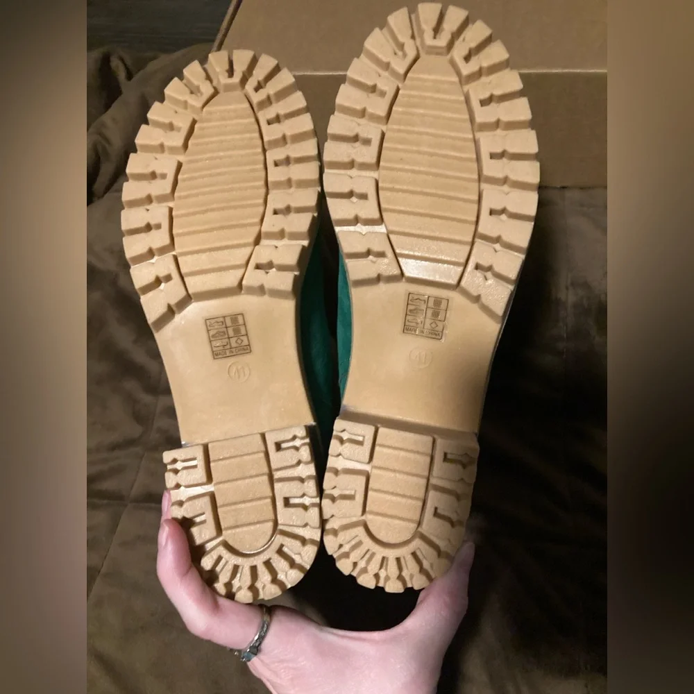 Green Suede Boots with Faux Fur Cuff, size eu 41 US 11, new in box, chunky heel - Picture 6 of 9